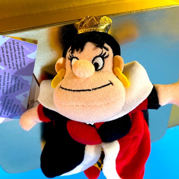 DISNEY EXCLUSIVE NWT VTG 90s ALICE IN WONDERLAND QUEEN OF HEARTS SOUND BEAN BAG - Picture 6 of 14